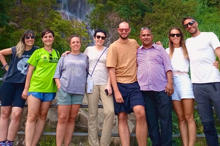 Authentic Sri Lanka travel moments with local guidance and genuine hospitality