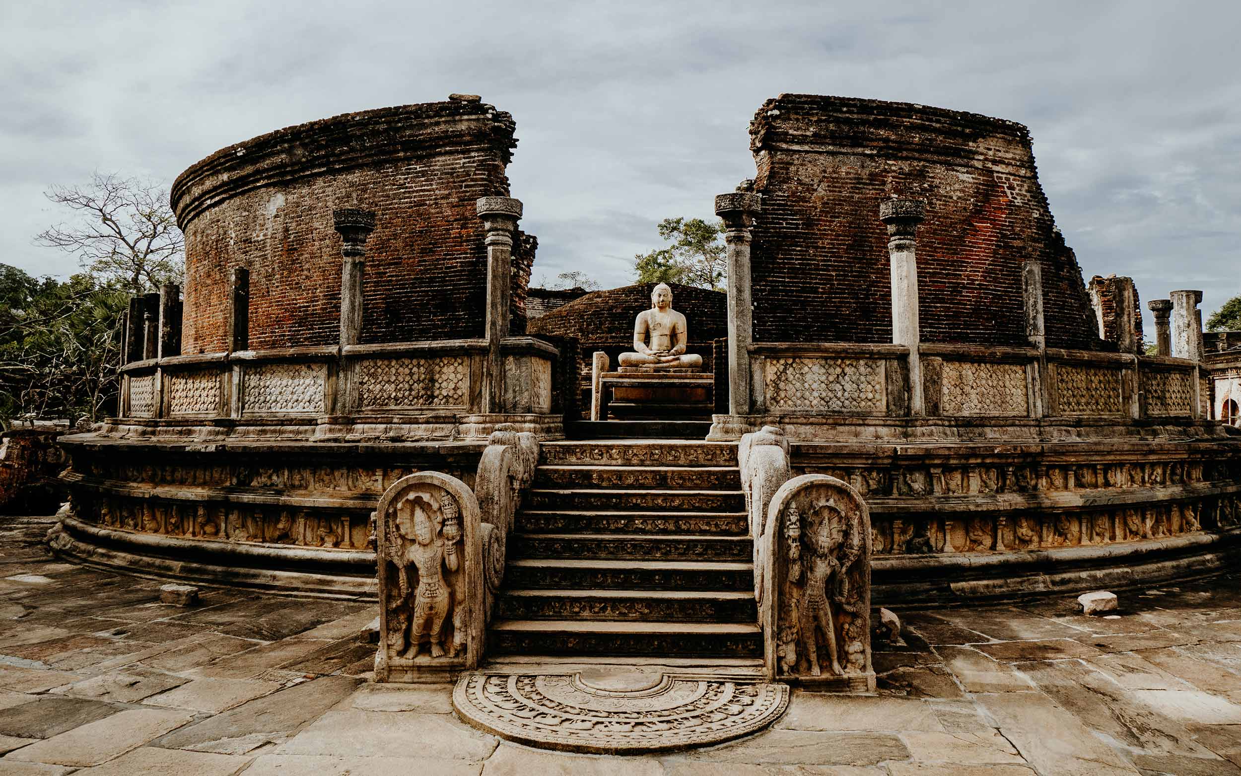 Polonnaruwa - Sri Lanka Travel Guide